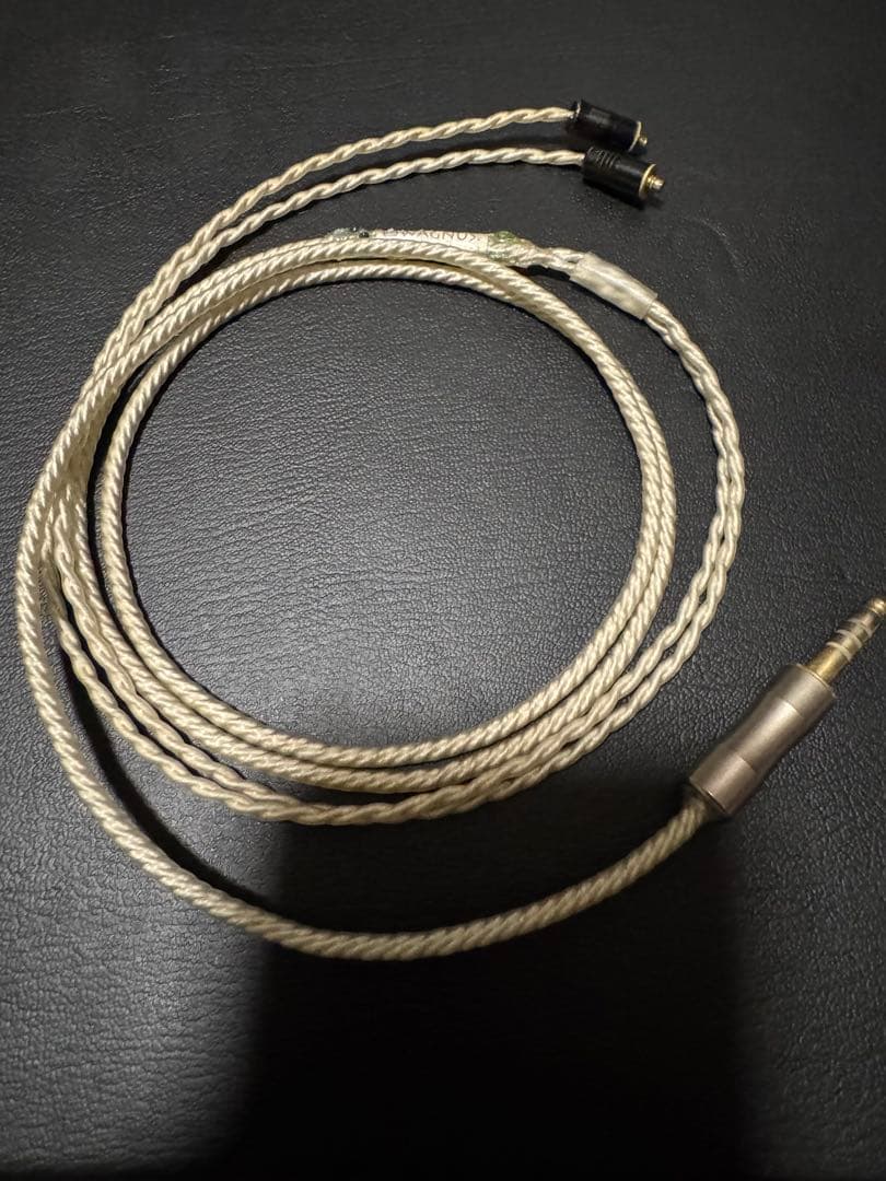 イヤホン Wagnus. frostysheep em MMCX 4.4mm