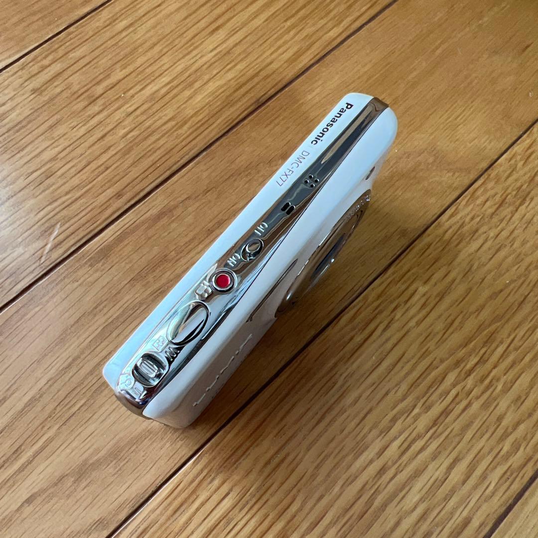 デジカメ Panasonic LUMIX DMC-FX77