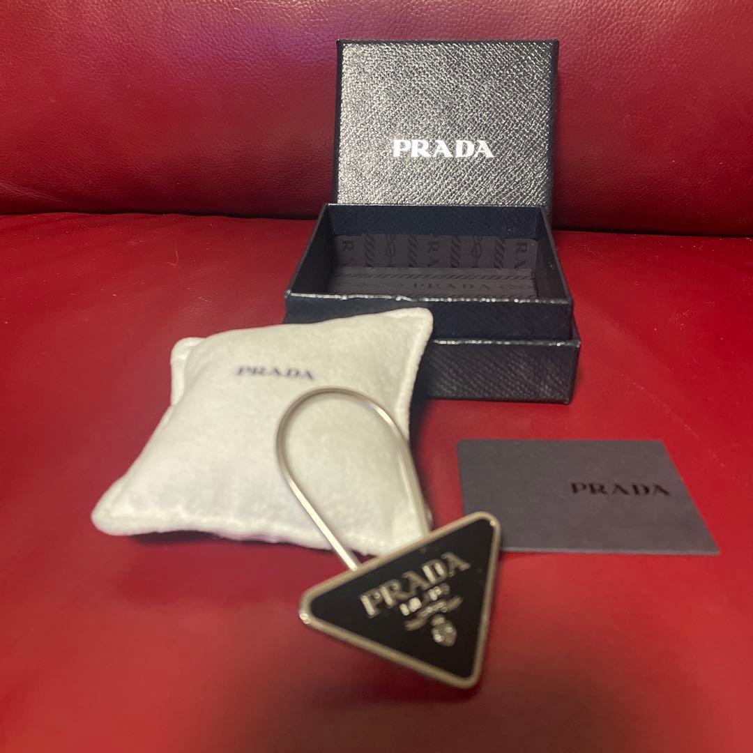 PRADA プラダ 三角ロゴ キーリング 黒 付属品完備