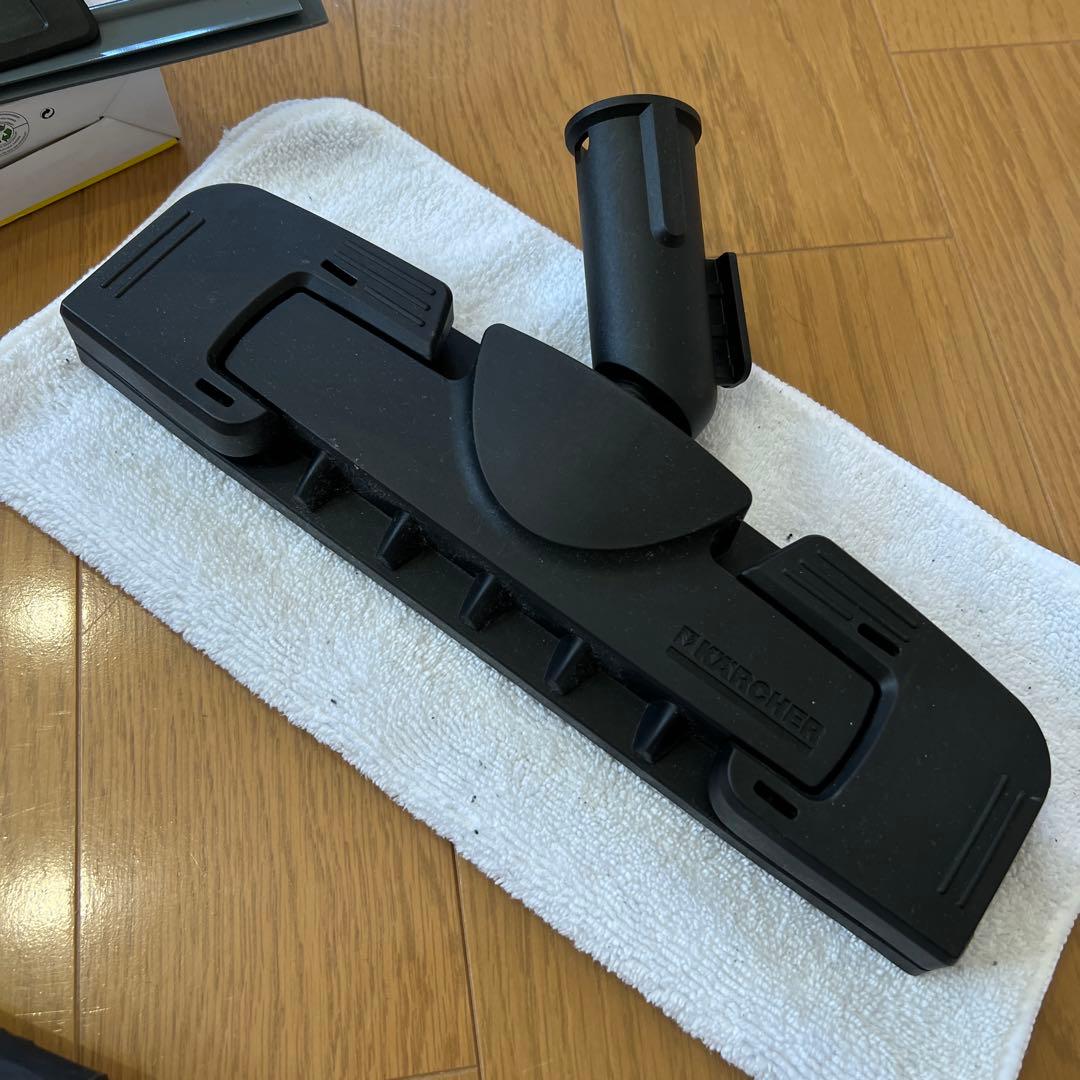 KARCHER SC 4.100 C スチームクリーナー本体、アクセサリー付き。