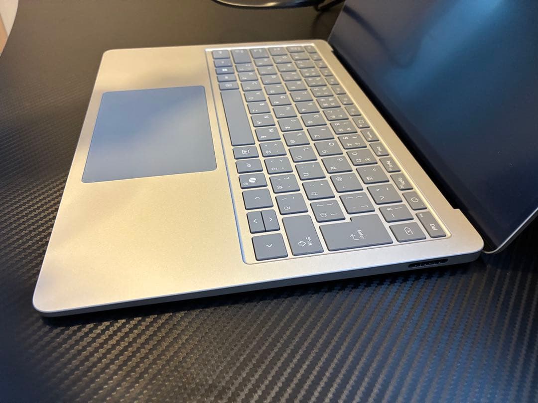 Microsoft Surface Laptop 13.8インチ 第7世代