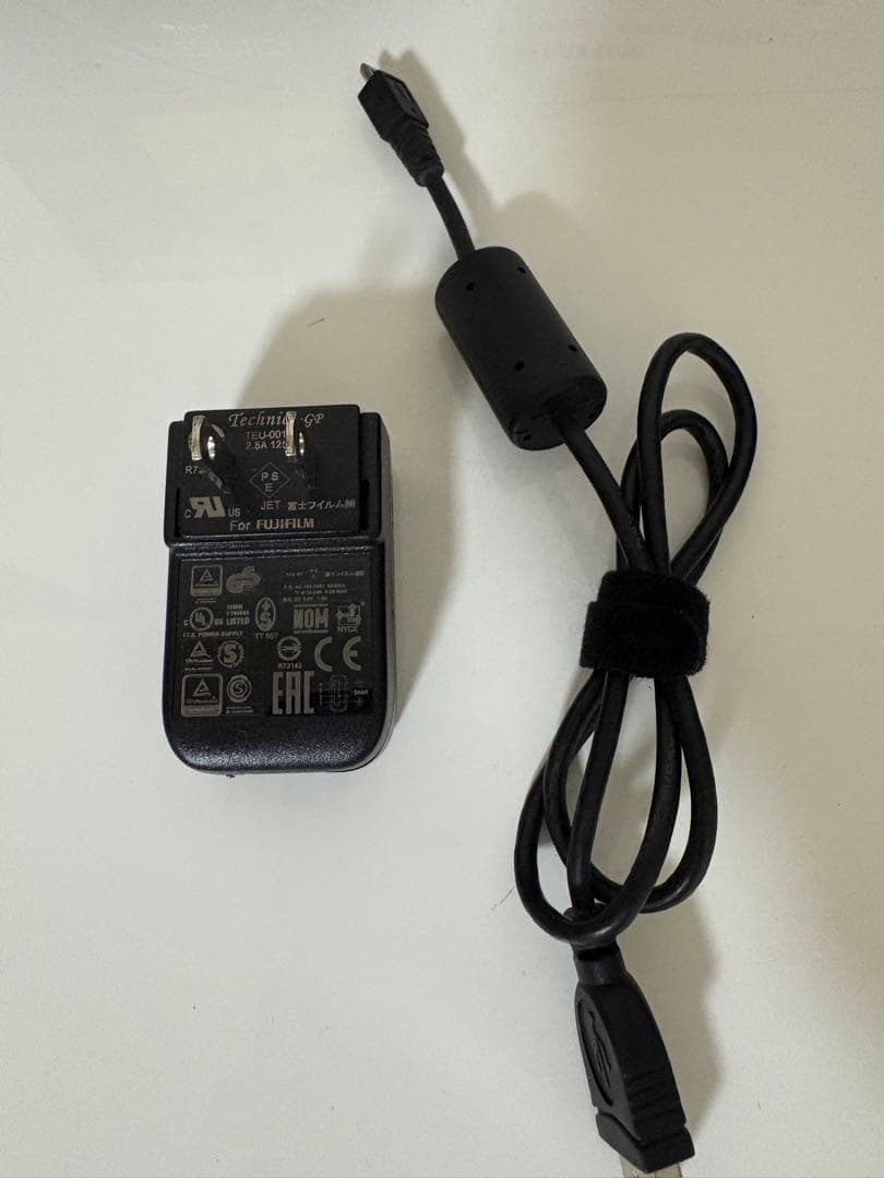 【動作確認済】Fujifilm FinePix XP200 5X 防水デジカメ