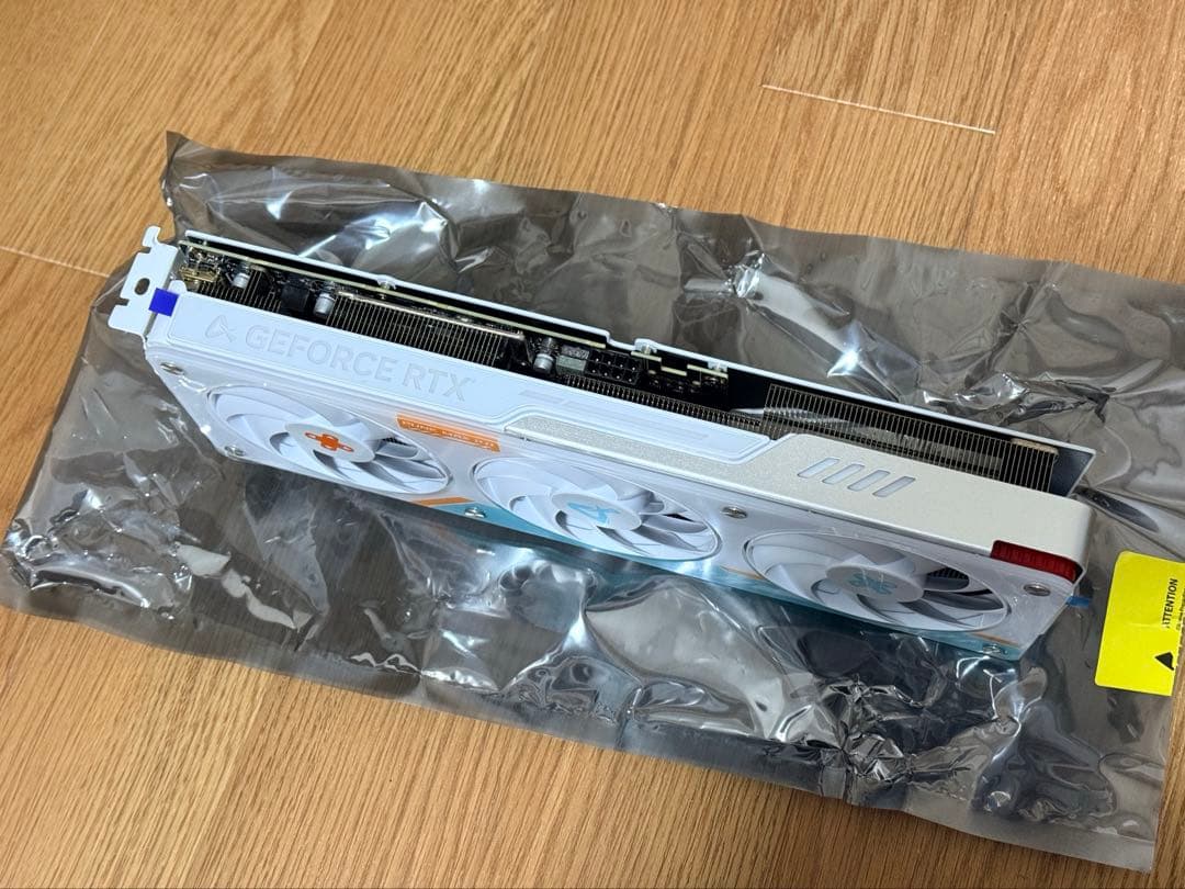 【美品】AX-GAMING GeForce RTX4070 X3W OC12GB