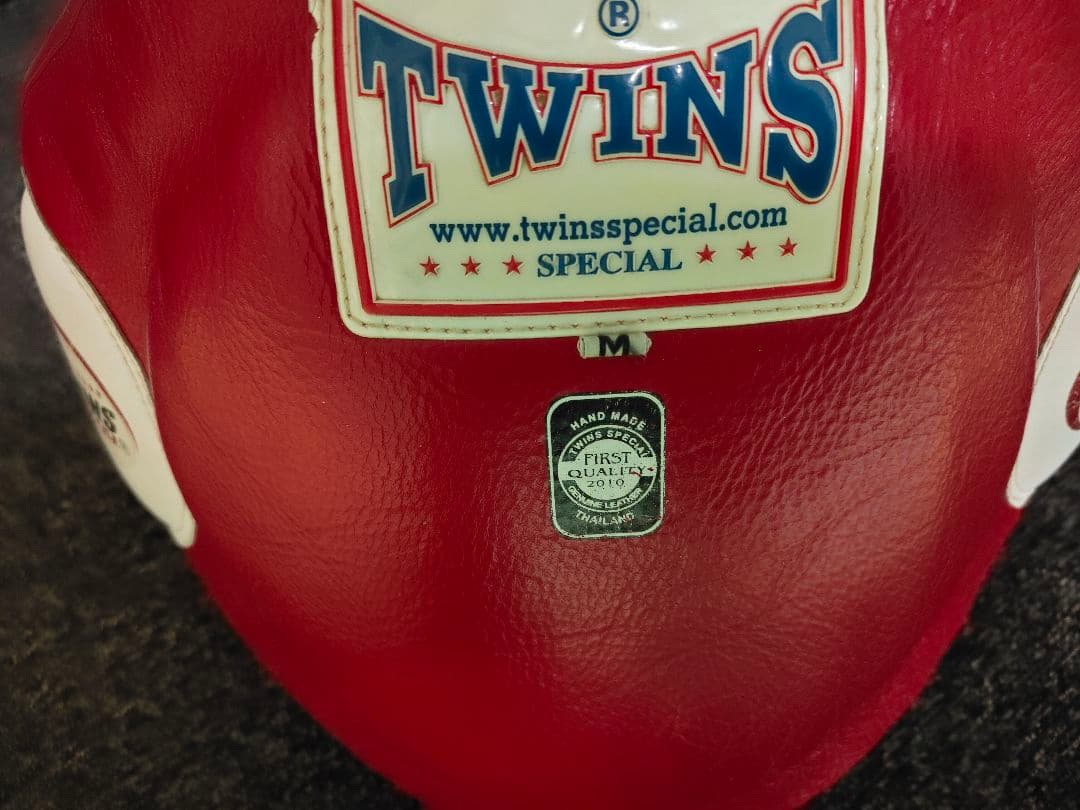 TWINS★ベリープロテクター★ボディミット★中古良品