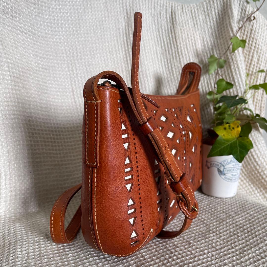 ◇ 美品 genten ゲンテン カットワークレザーショルダーバッグ ブラウン◇