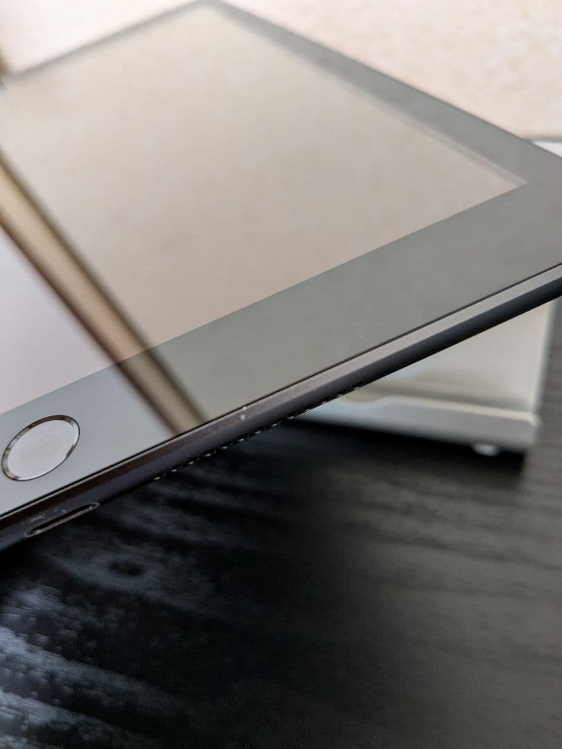 iPad 第7世代 wifiモデル　32GB　バッテリー良好