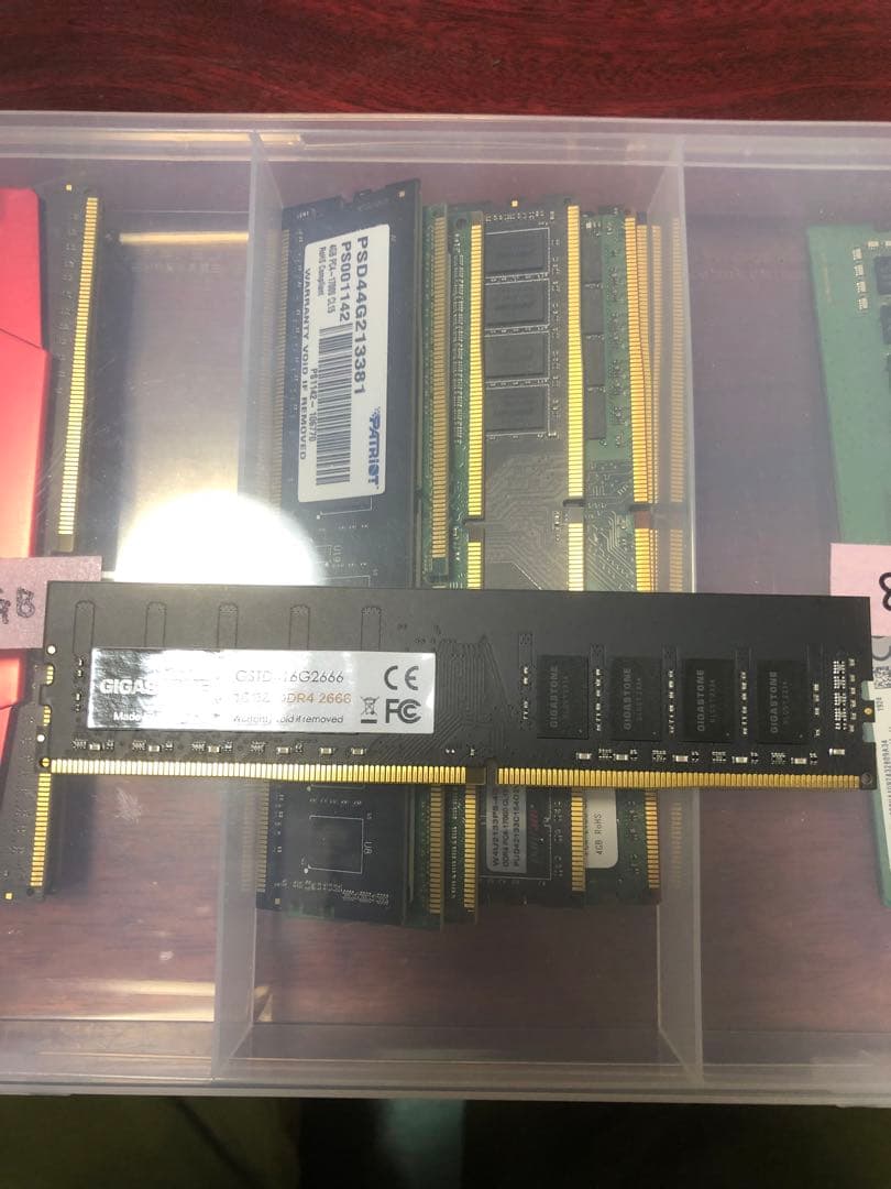 GIGASTONE 16GB DDR4 2666MHz メモリー