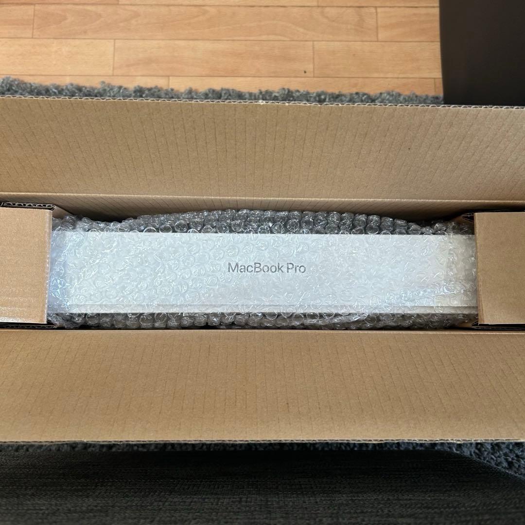 【2019】MacBook Pro 16inch 16GB SSD 512GB