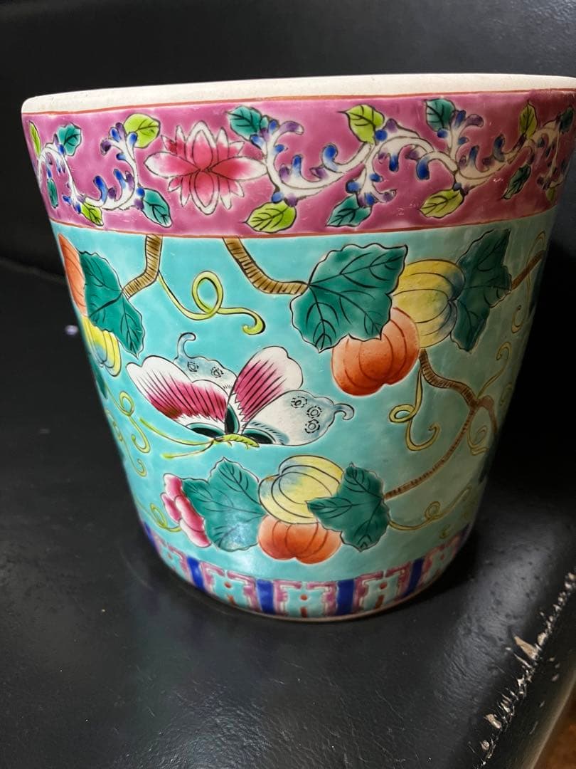 ちゃむです 伊万里手あぶり火鉢、手あぶり火鉢、蝶と花火鉢、メダカ鉢、