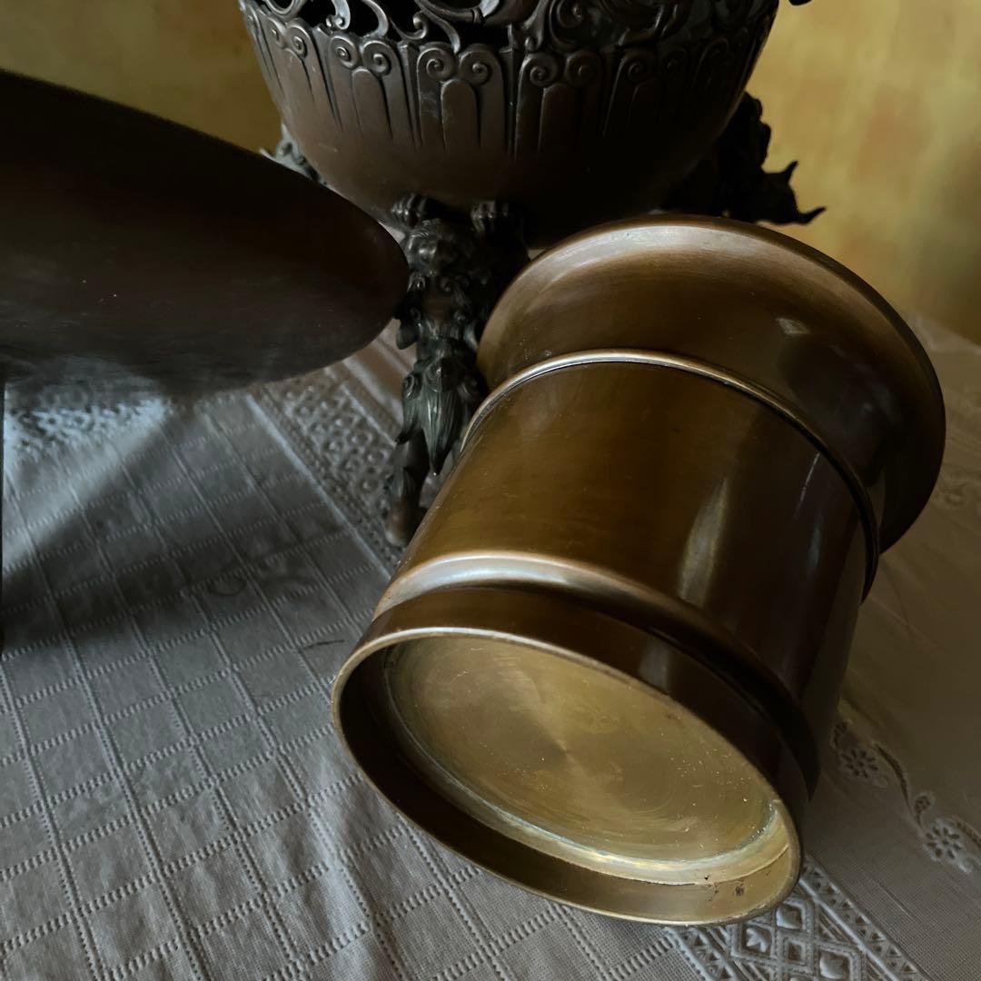 T*s様 ゲキレア透かし彫り　薄端　金属製　三つ足　華道具