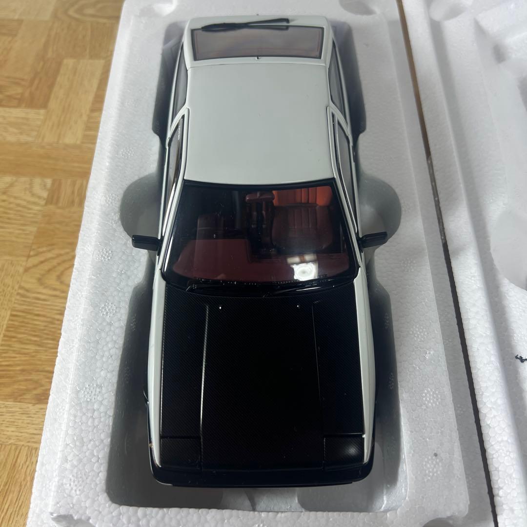 【開封美品】1/18 スプリンタートレノ AE86 頭文字D【オートアート】