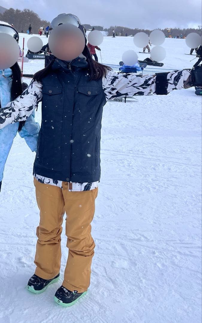 週末限定 新品未使用 ROXYスノーボードウェア 着画あり