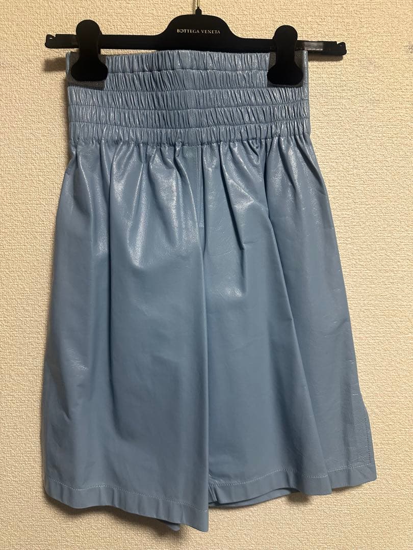 BOTTEGA VENETA レザーショートパンツ