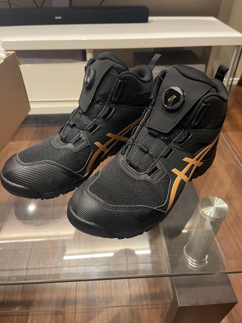 限定色　新品　ASICS cp214 安全靴 ブラック/ゴールド　26.0