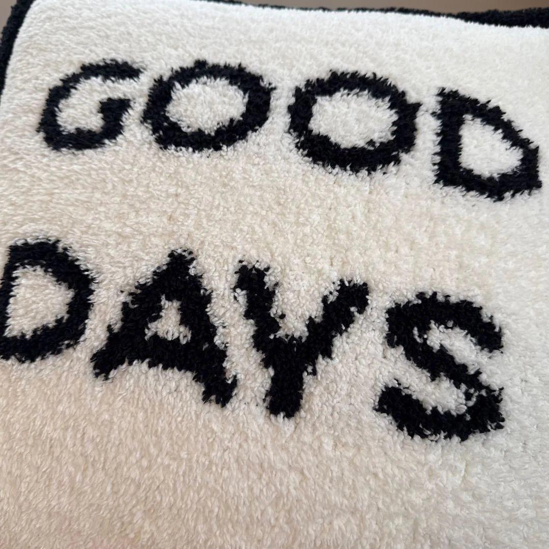 カシウェア　クッション　　kashwere good days