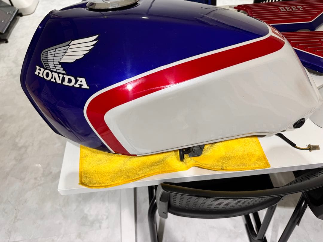 CBX400F 外装セットタンクBEET 1型純正カラー　青白当時物