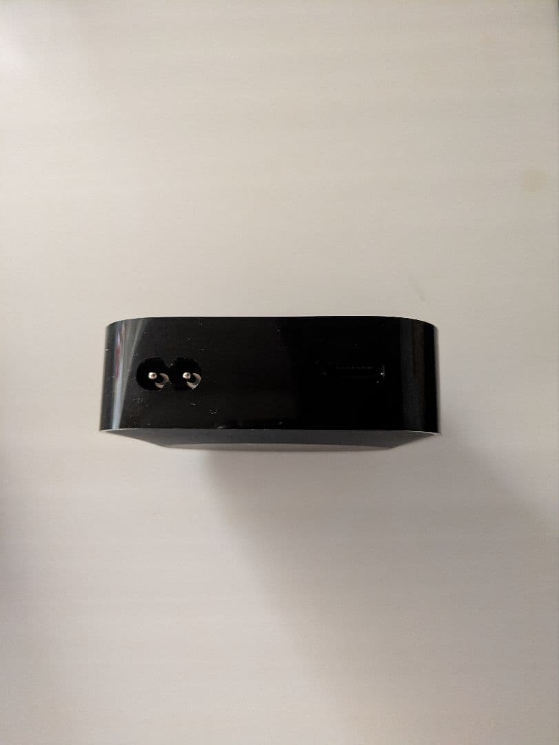 Apple TV4K WiFiモデル64GB 本体、電源ケーブル(リモコンなし)