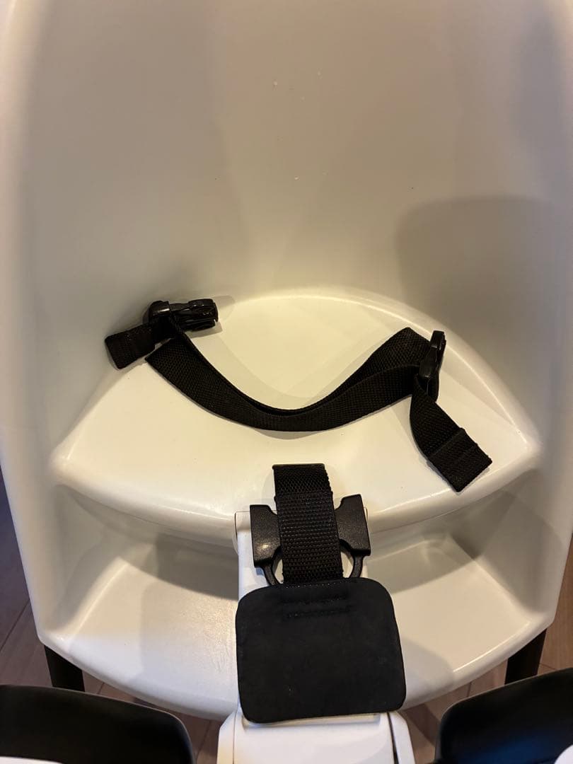 ベビービョルン　ハイチェア　ハーネス付き　取扱説明書・保証書付き