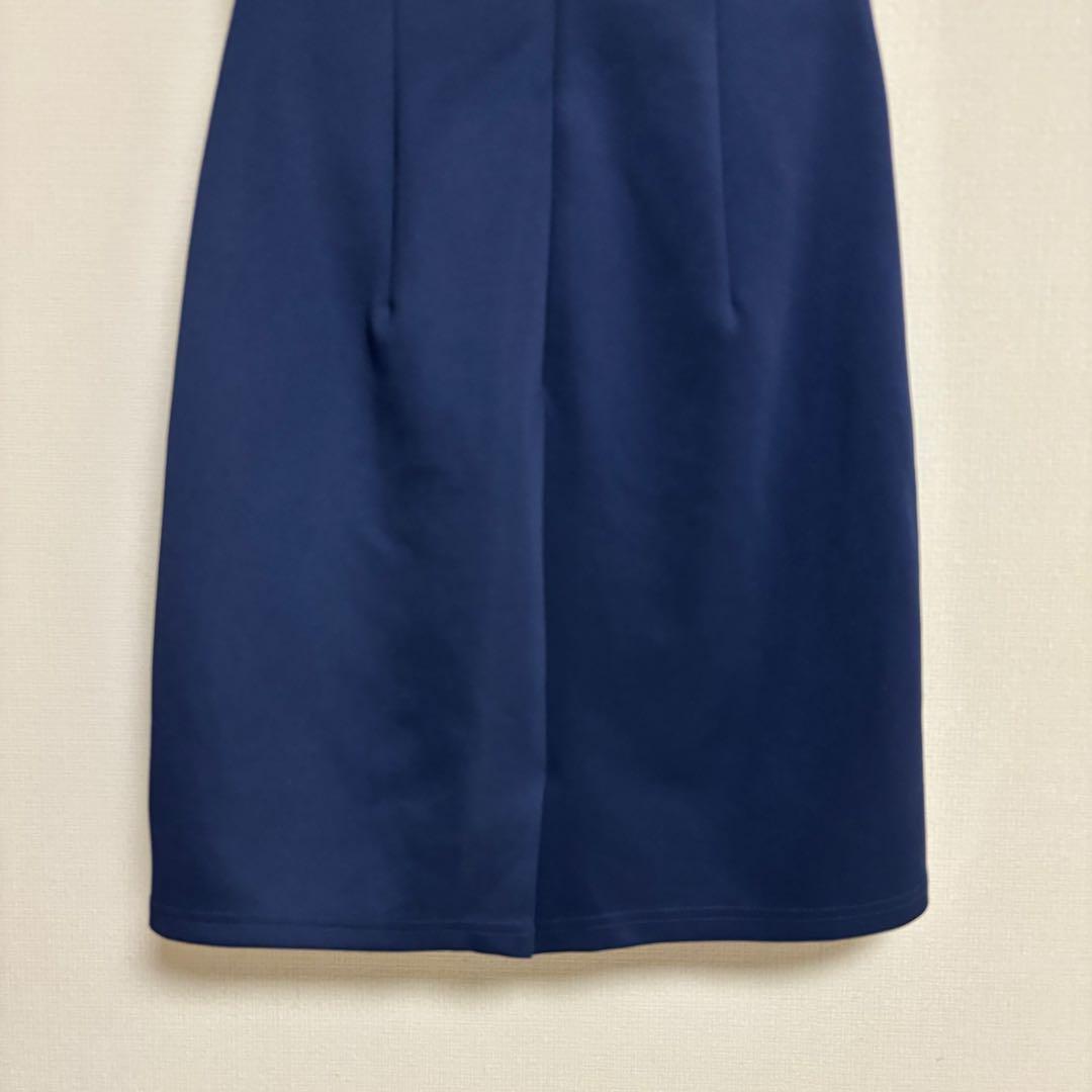 ホルターネック ネックチェーンバストタックビジュータイトミニドレス