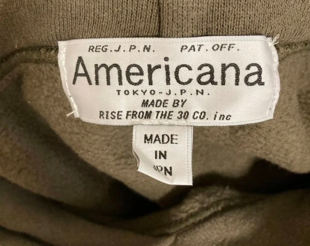 Deuxieme Classeドゥーズィエムクラス AMERICANA パーカー