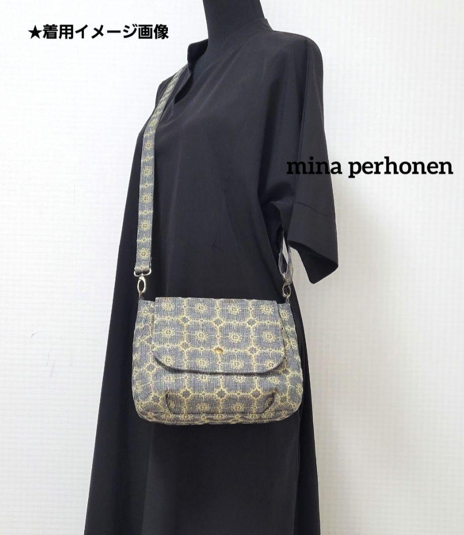 ミナペルホネン　タック入りフラップショルダーバック anemone