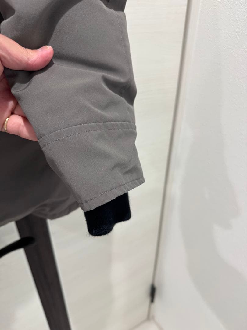 【美品 1番人気Ｍサイズ】カナダグース ブラックレーベル