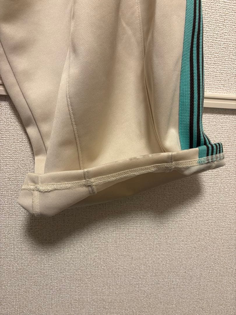 needles ヒザデルパンツ