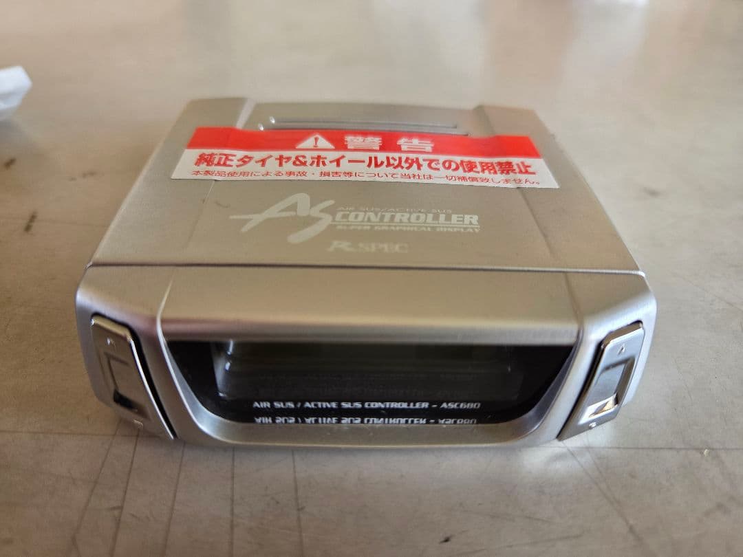 トヨタ　セルシオUCF31前期　RSPEC エアサスコントローラー