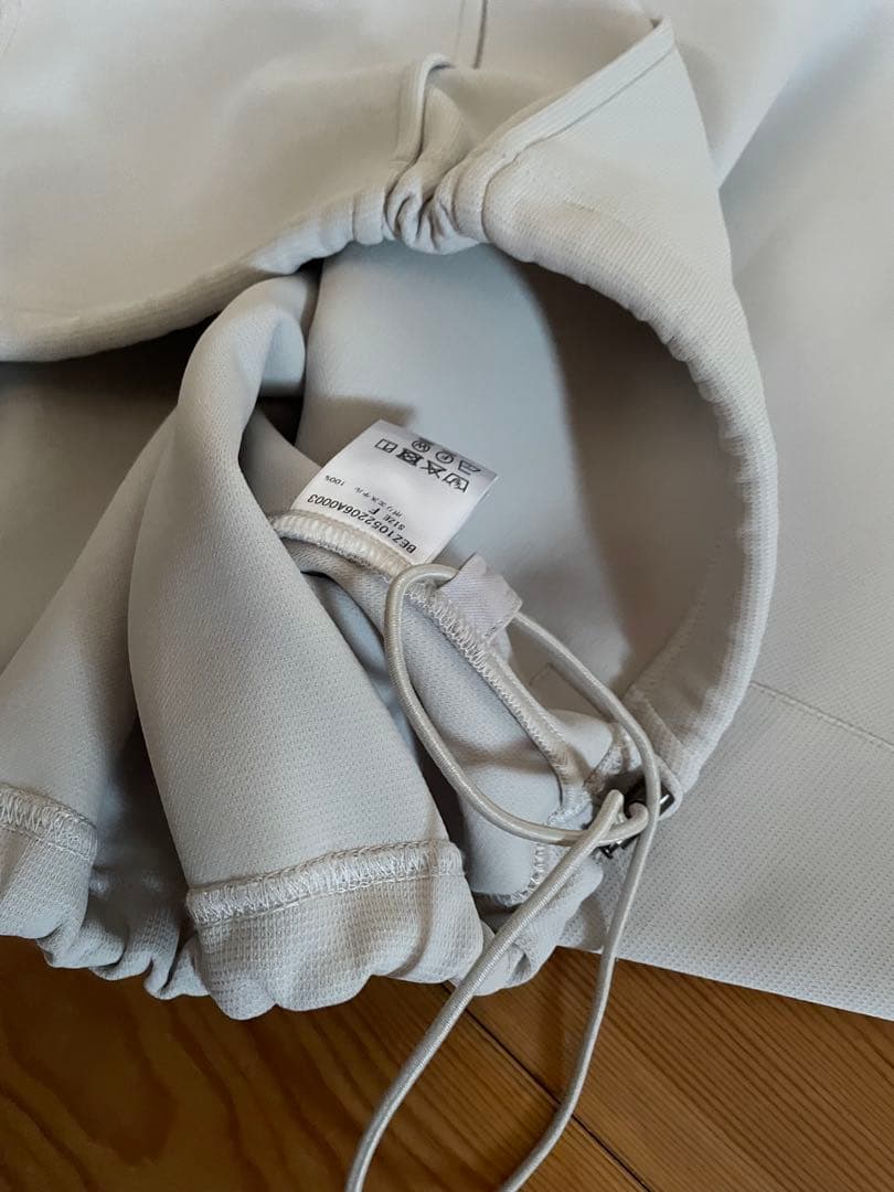 ビアズリー　リップルダンボール トップス　グレージュ　　今季新品