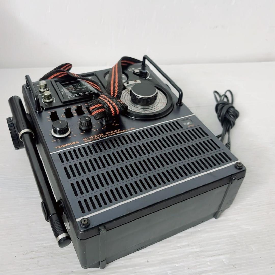 動作品　東芝　ラジオ　電源コード付き RP-2000F