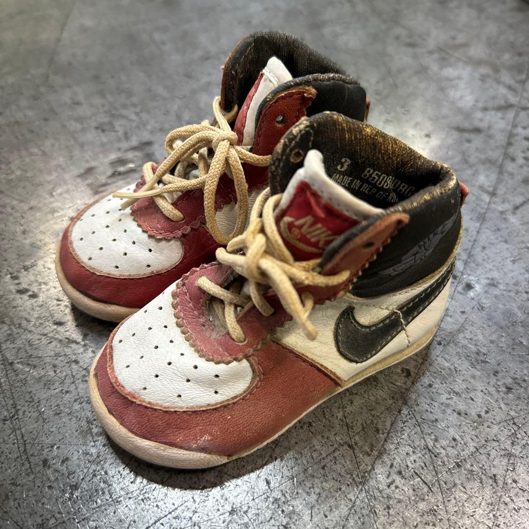 Nike Air Jordan Chicago 1985年　Baby
