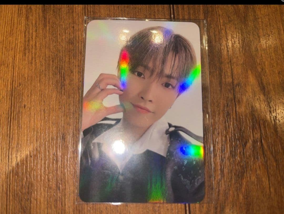 ATEEZ LIGHT THE WAY VR 特典　ホロ　トレカ　ホンジュン