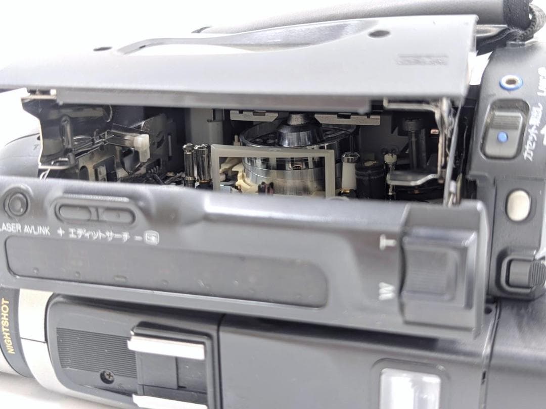 8mmテープのダビングに！ SONY ビデオカメラ CCD-TRV95 01