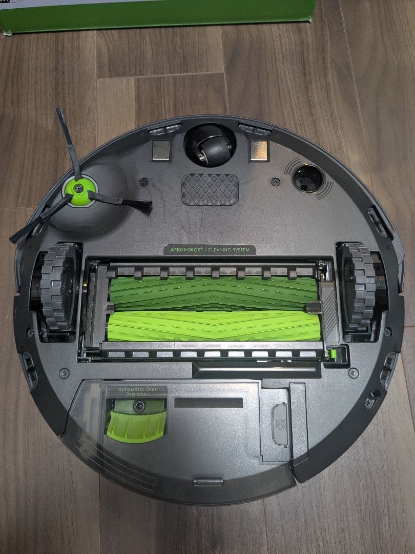 【購入翌日発送】iRobot Roomba j7+ 本体 自動ゴミ収集機能付き