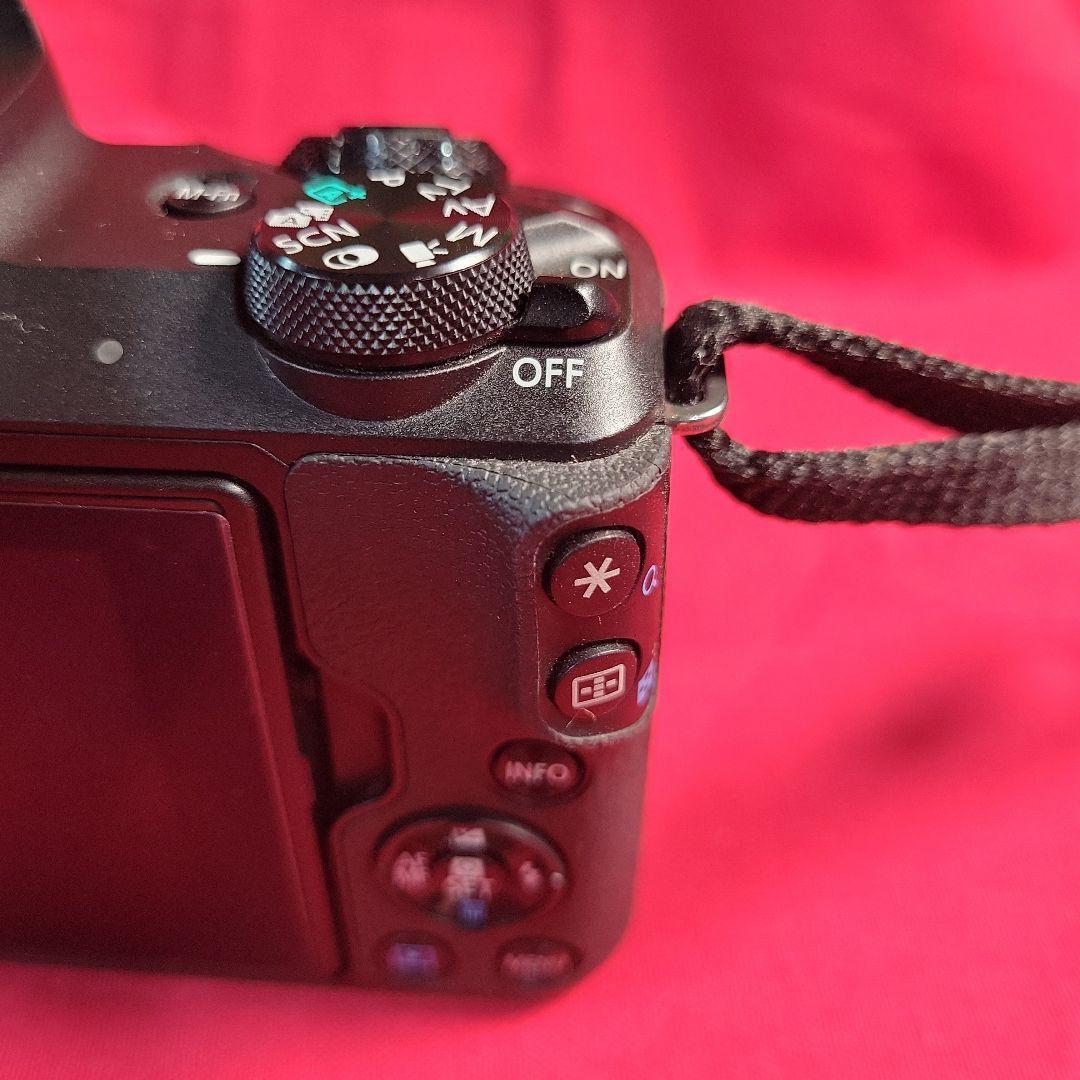 キヤノン Canon ミラーレス　美品　一眼カメラ　EOS Kiss M　動作品