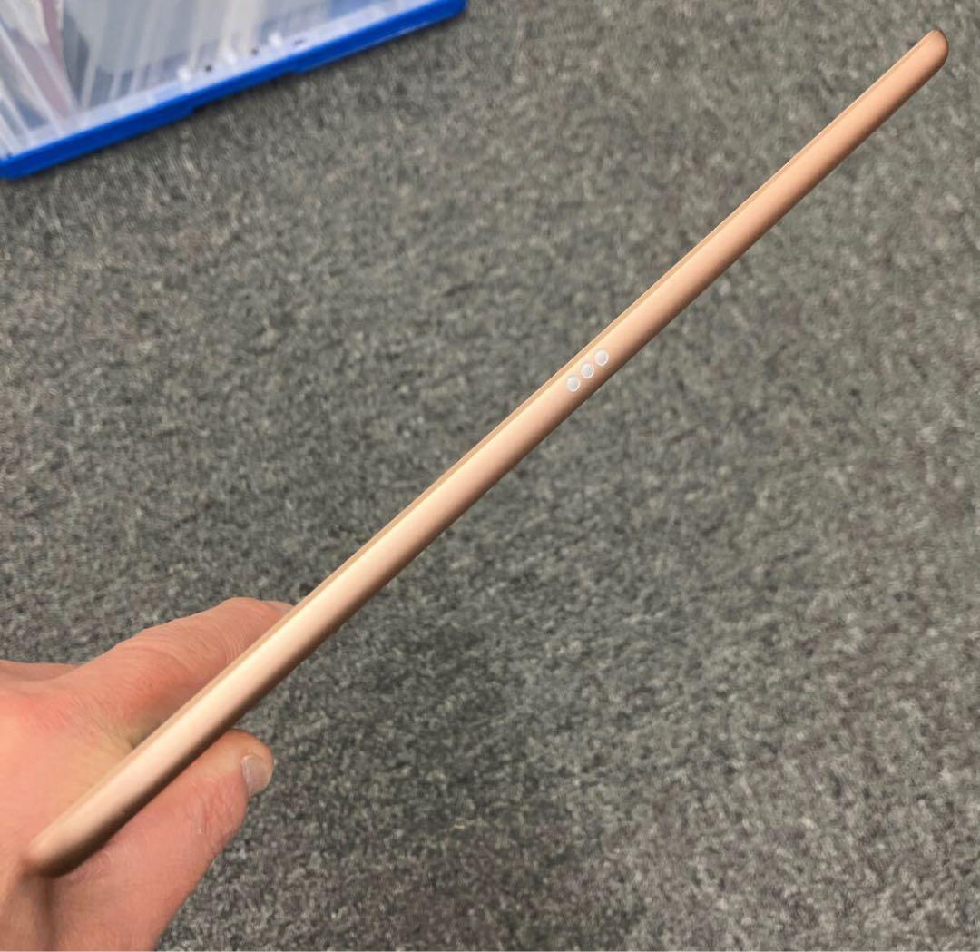 iPad 第8世代　128GB シルバー　Cellularモデル