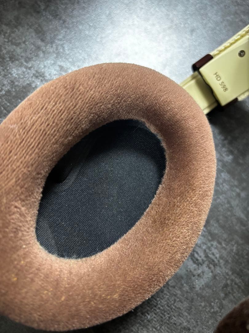 ゼンハイザー オープン型ヘッドホン HD598【有線ヘッドホン】