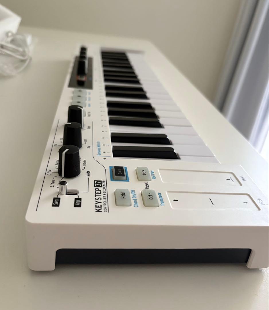ARTURIA ( アートリア ) KEYSTEP 37 MIDIキーボード