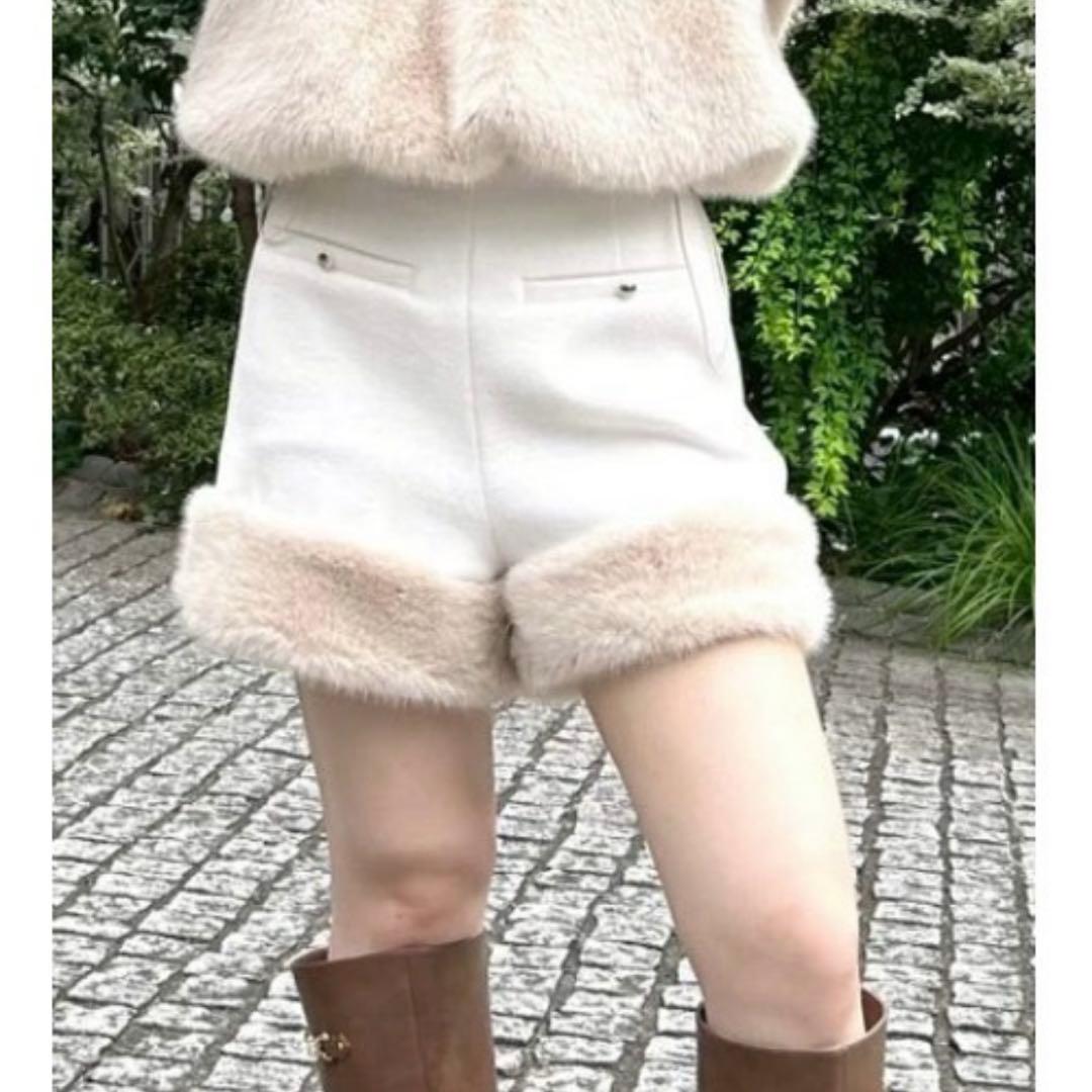 新品タグ付 LILY BROWN エコファーショートパンツ ホワイト1