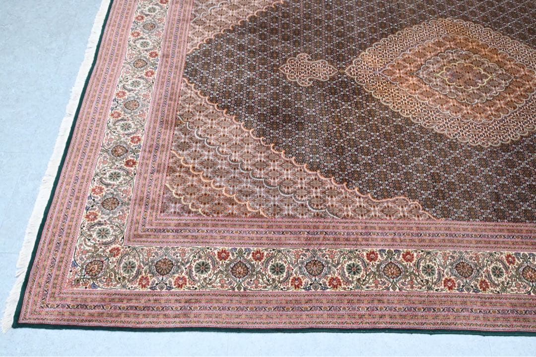 【美品】 ペルシャ絨毯 手織り Tabriz タブリーズ メダリオン柄