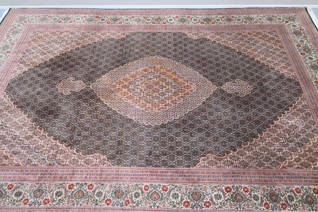 【美品】 ペルシャ絨毯 手織り Tabriz タブリーズ メダリオン柄