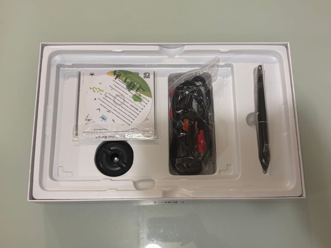 HUION KAMVAS13 GS1331 液タブ　グリーン