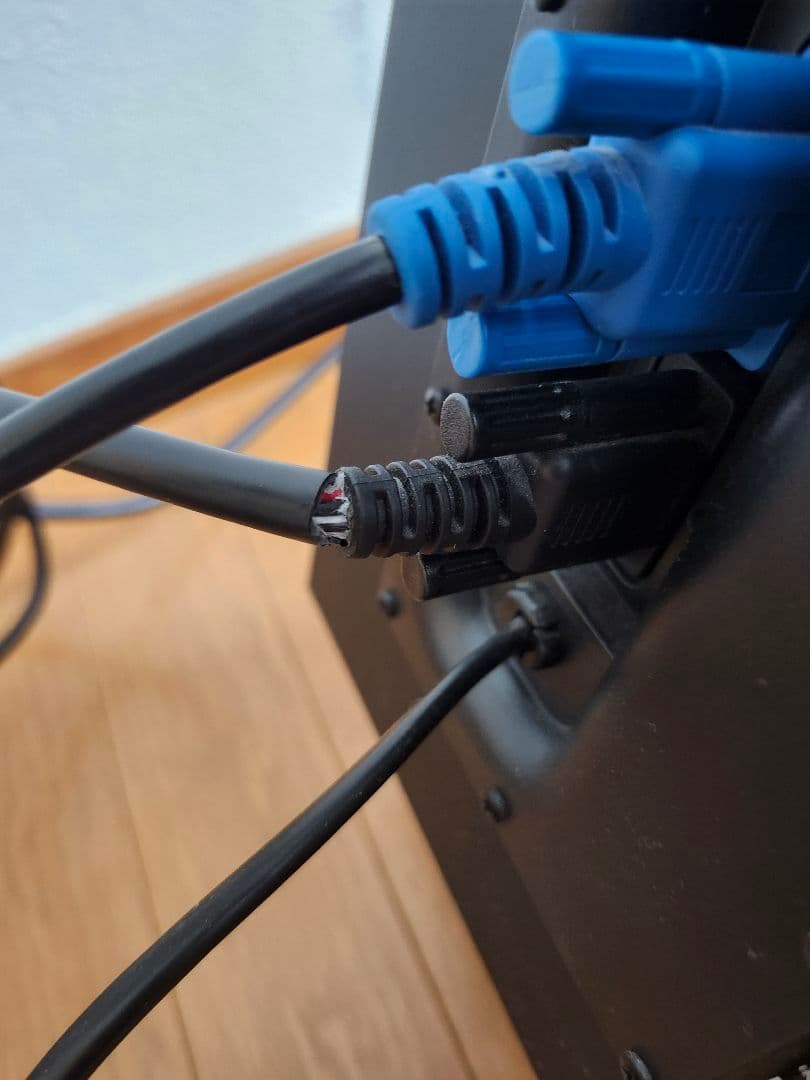 Logicool G560 ゲーミングスピーカー 注意点あり