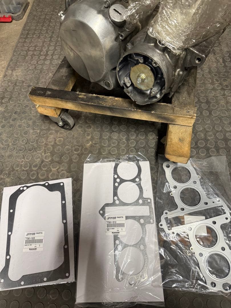 ゼファー400エンジン