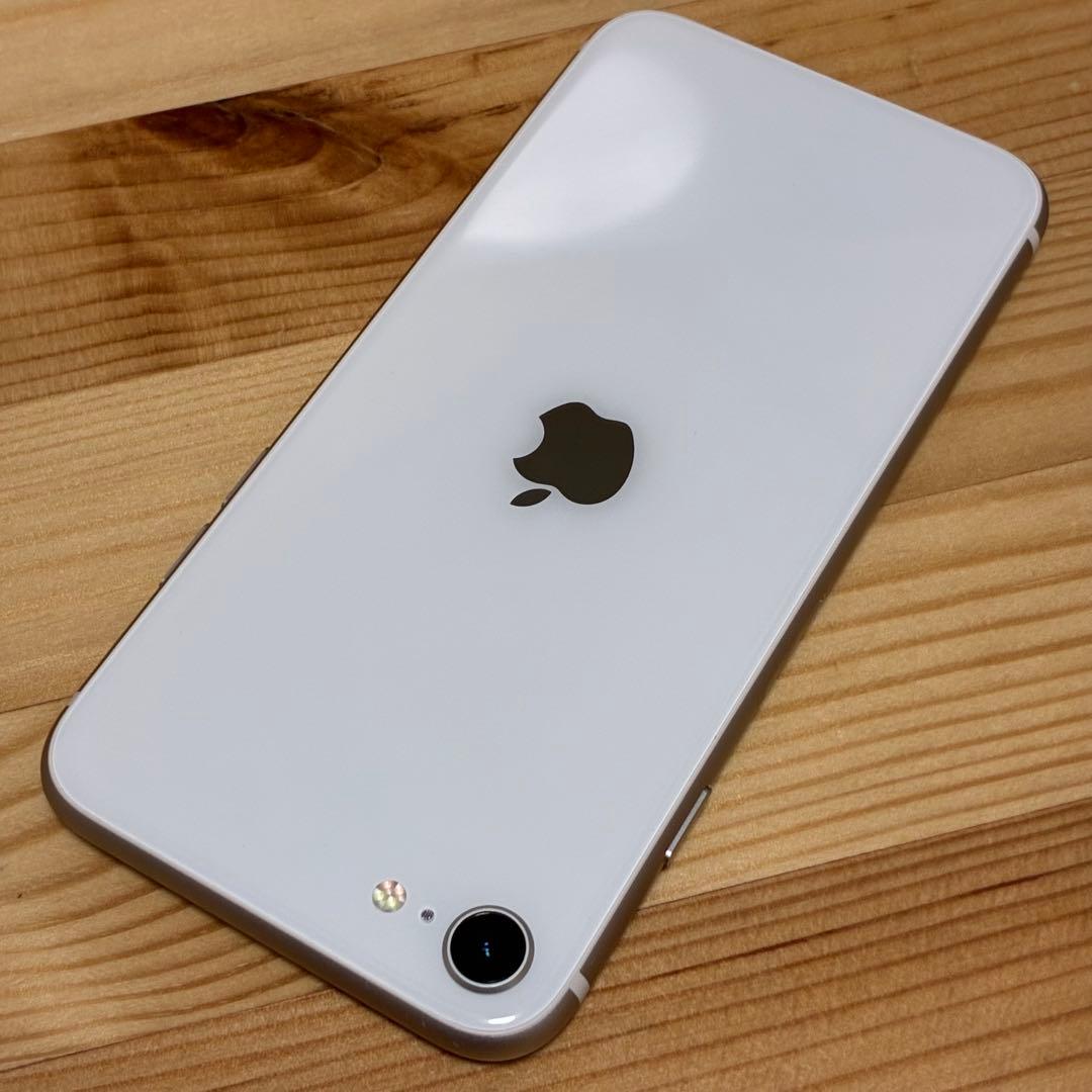 た*。様 バッテリー新品　iPhoneSE第3世代64GB SIMフリー　美品
