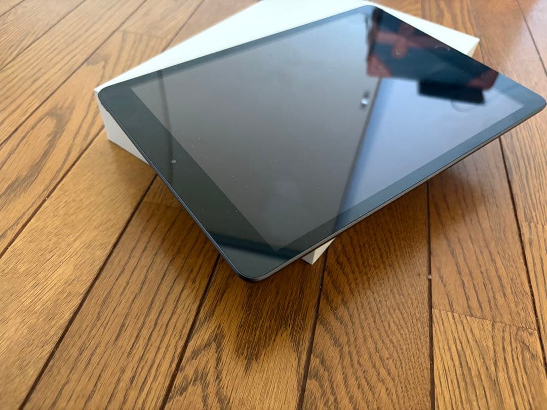 Apple Ipad 第8世代 32GB バテッリー容量90%