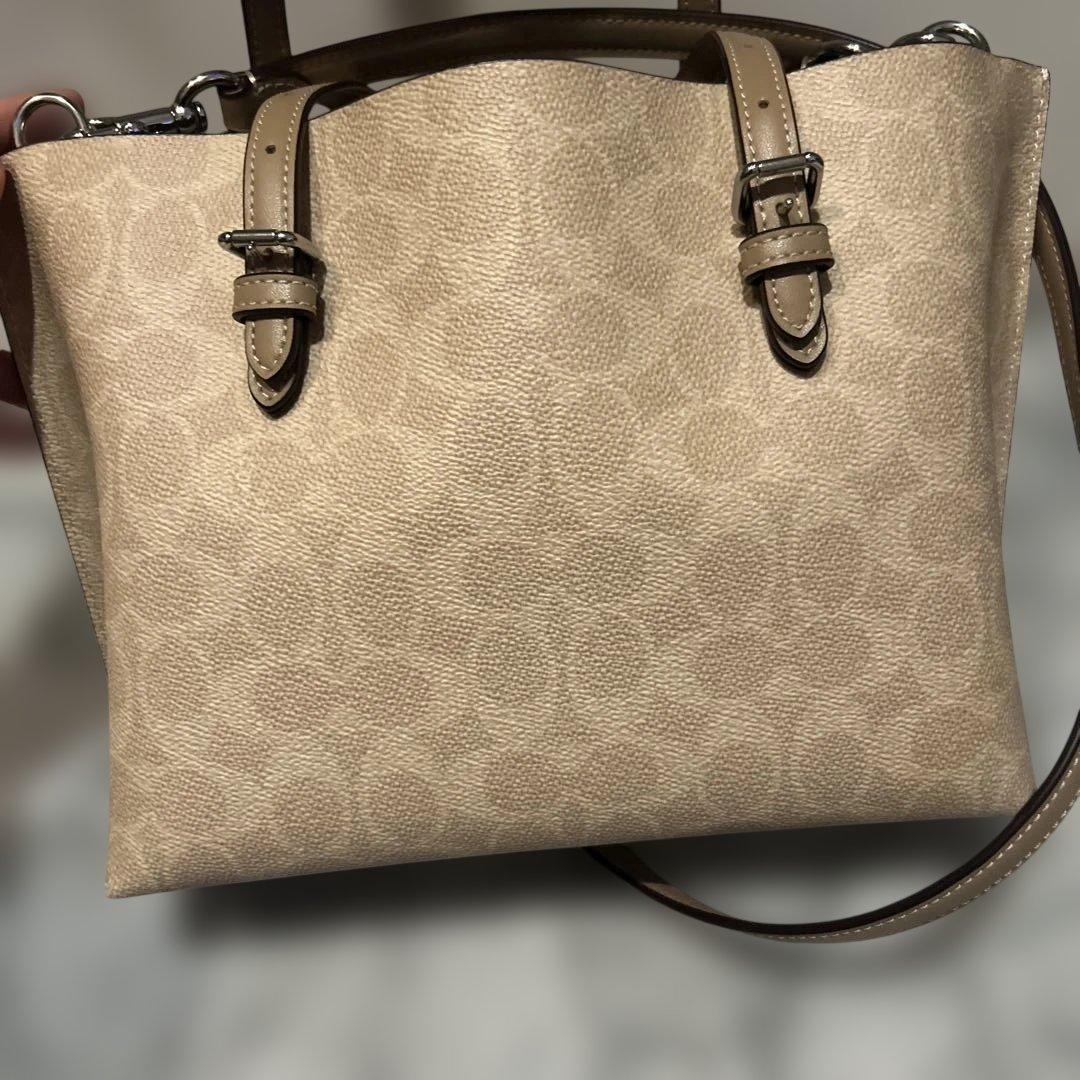 コーチ　coach モリー トート バッグ 25・シグネチャー