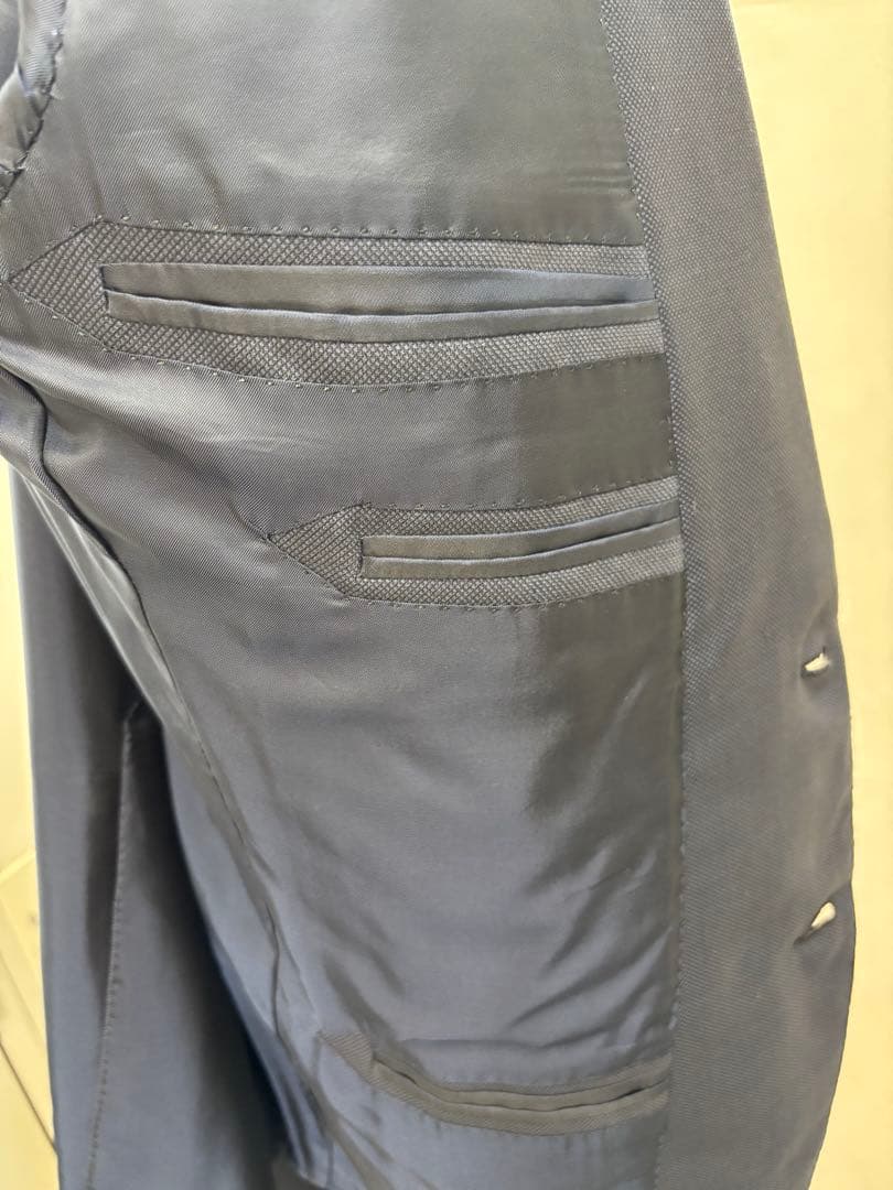 【最終値下げ】ブリオーニ　ネイビー　スーツ　極美品　10回のみ短時間着用