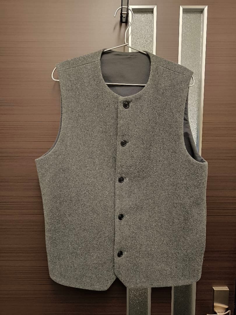 最終値下げ　コンフェクト　ウールモッサー　クルーネックベスト　ダークグレー