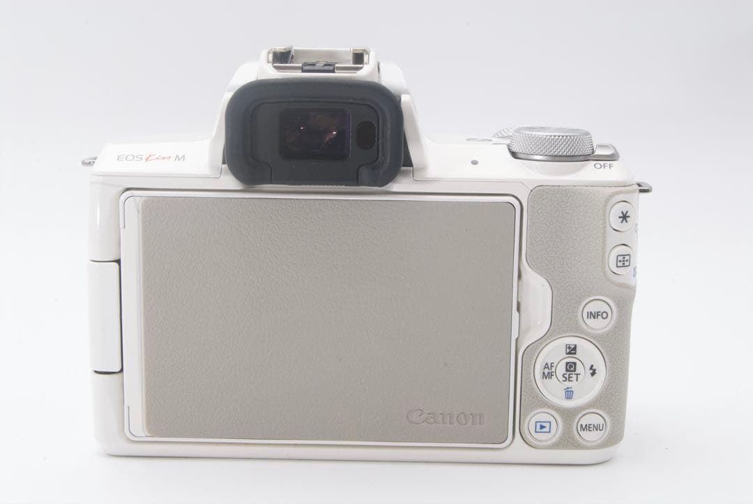 Canon EOS Kiss M レンズキット　Wi-Fi搭載　小型軽量　美品
